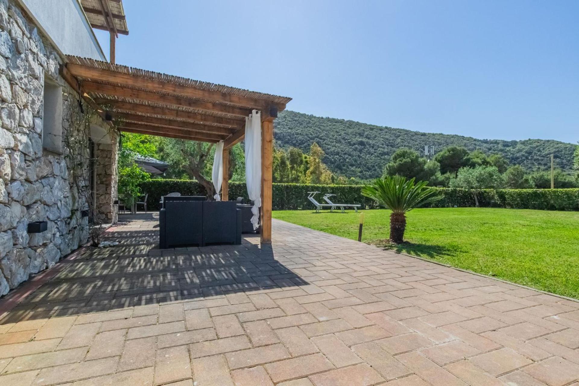 Villa Acquasalata Nisporto Bagian luar foto