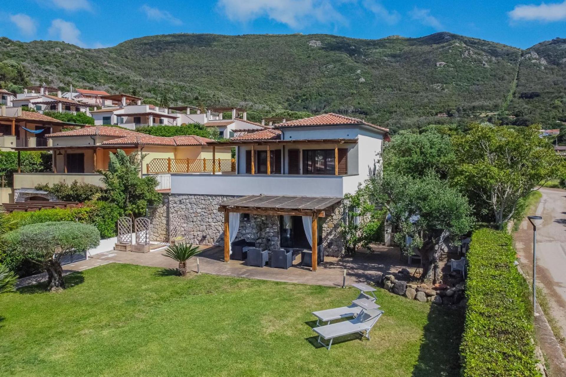 Villa Acquasalata Nisporto Bagian luar foto