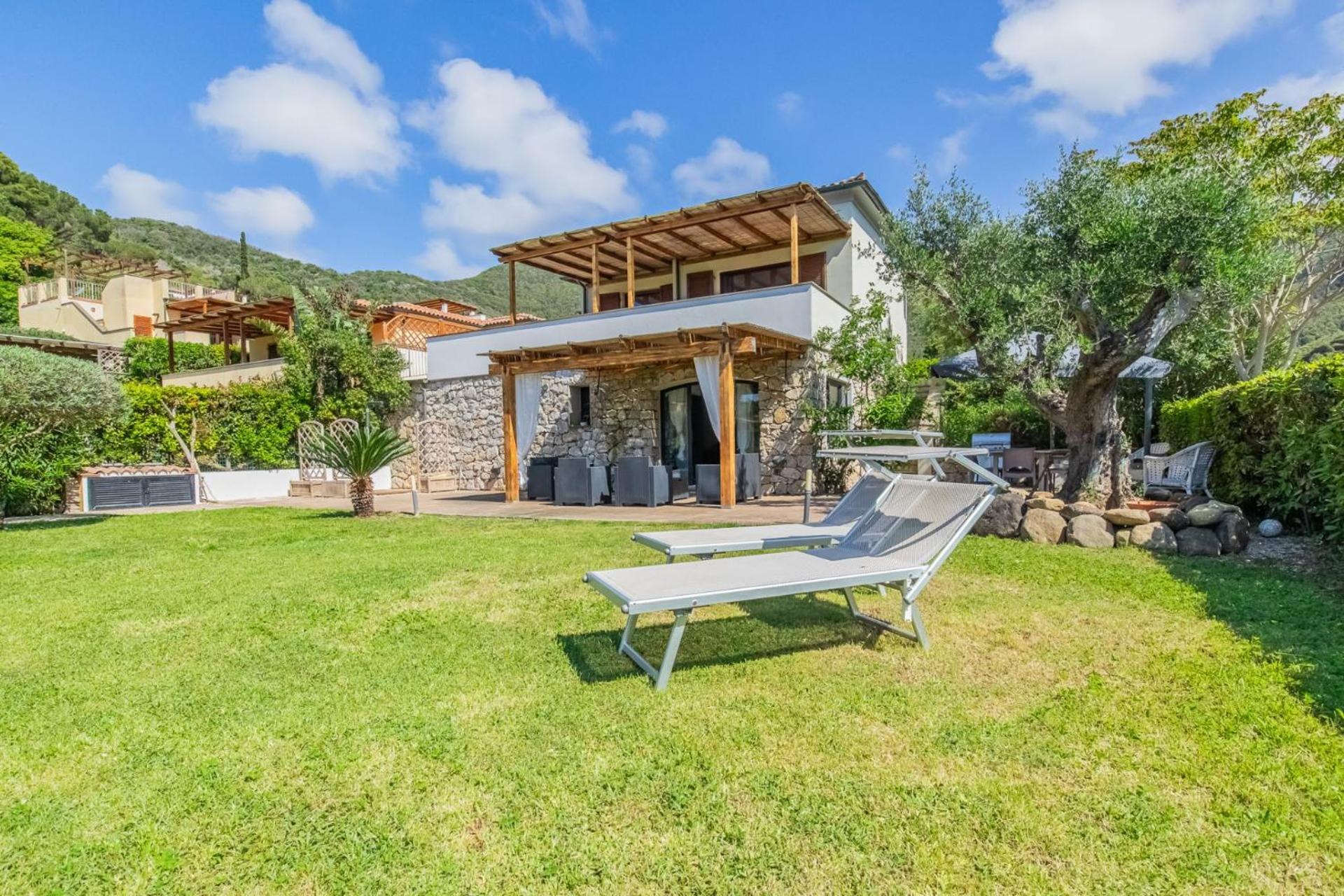 Villa Acquasalata Nisporto Bagian luar foto