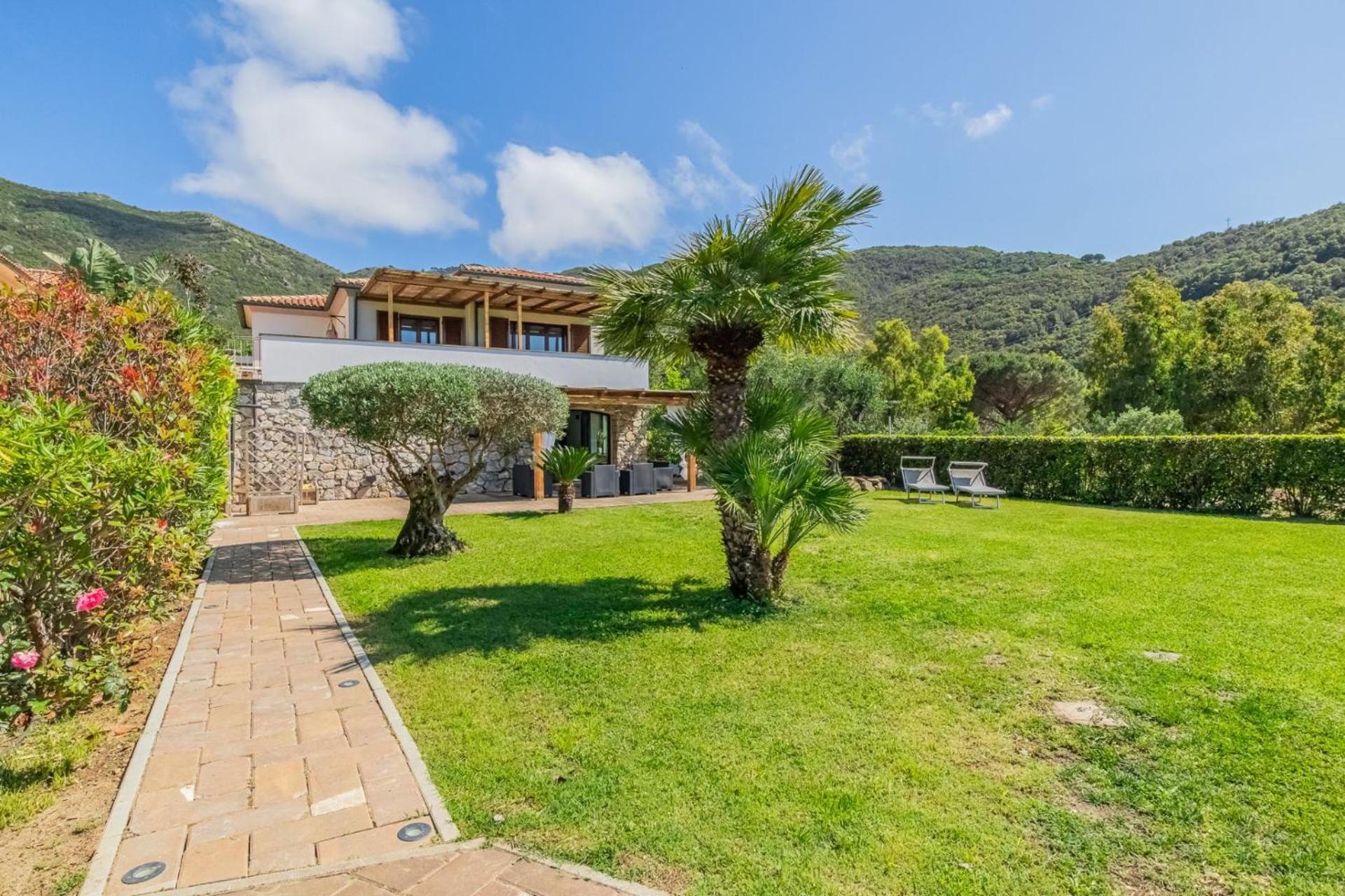 Villa Acquasalata Nisporto Bagian luar foto