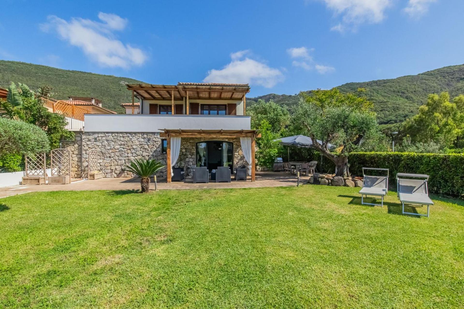 Villa Acquasalata Nisporto Bagian luar foto